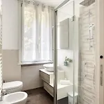 Joivy Superb 2bed Flat With Balcony 아파트 *