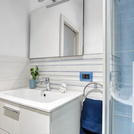 Joivy Superb 2bed Flat With Balcony * Μιλάνο
