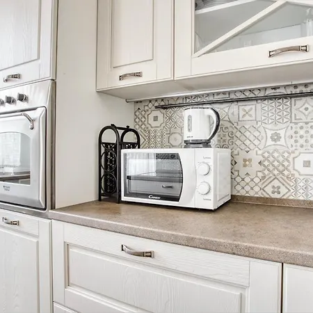 Joivy Superb 2bed Flat With Balcony Milaan